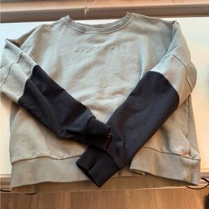 Two-Tone cropped Sweatshirt